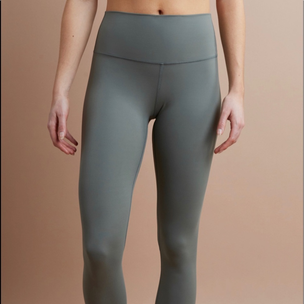 Savvi SSKIN Capri Legging